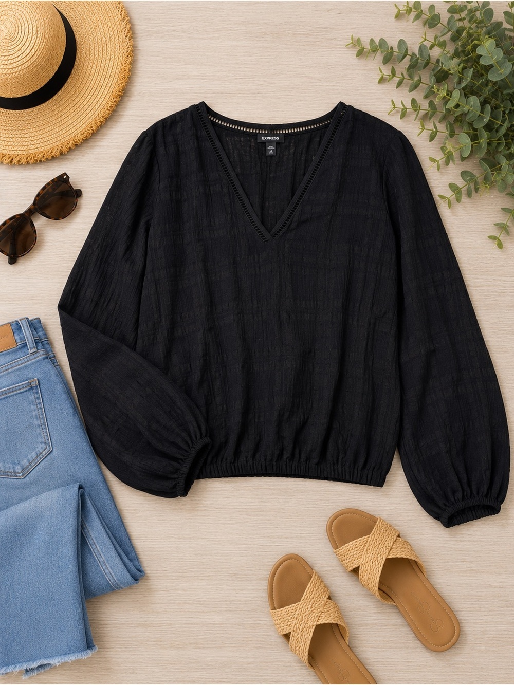 Express Black V-Neck Balloon Sleeve Top